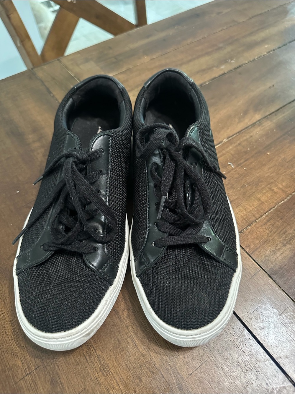 Lacoste Men’s Black Low-Top Lace-Up Sneakers with White Sole